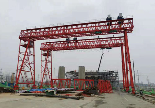 門(mén)式起重機定期涂抹潤滑油的重要性