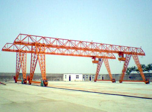 80（50 60  90   100  120  ）噸龍門(mén)吊，門(mén)式起重機做多大的地基？